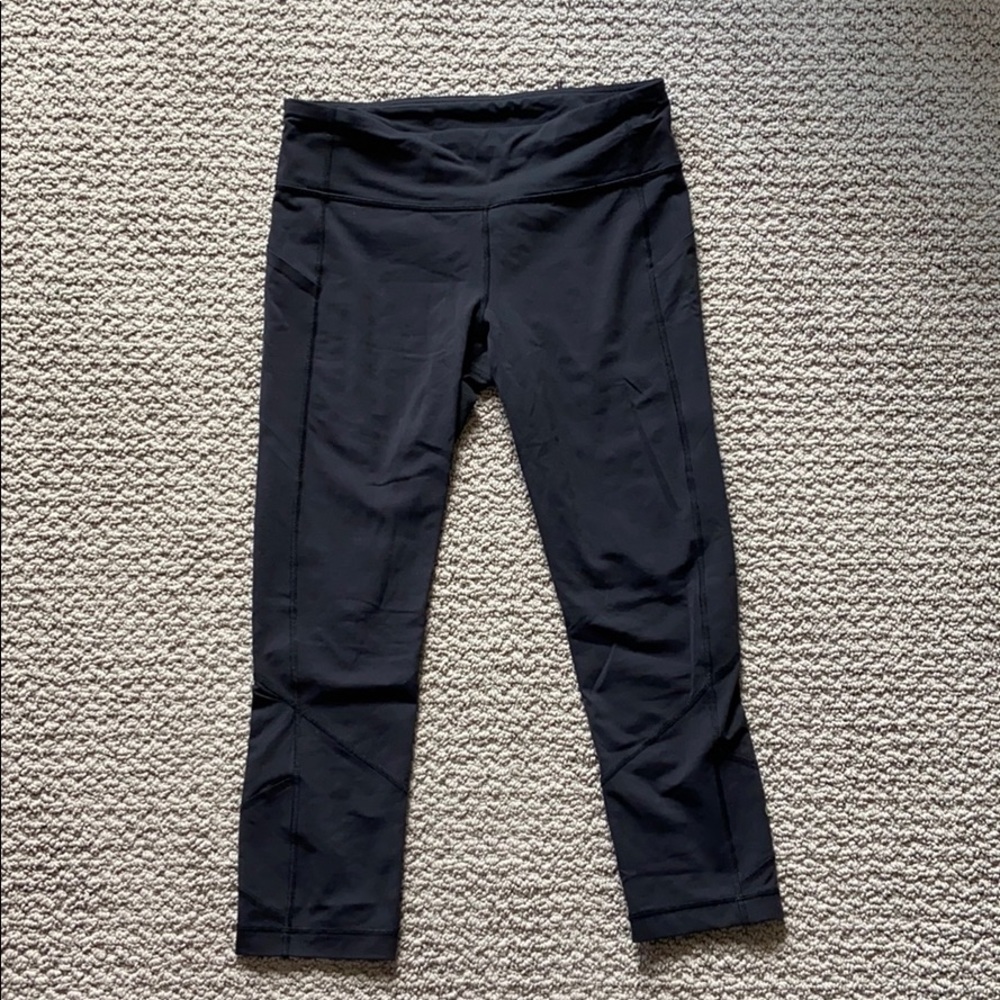 LULULEMON crop leggings